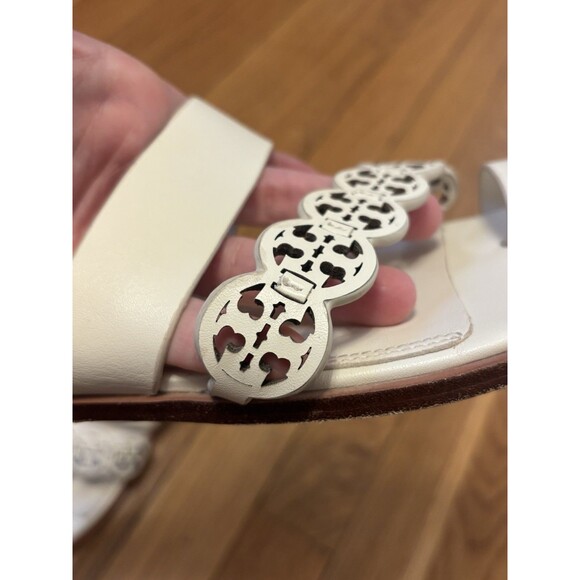 Tory Burch Tiny Miller Toe Ring Leather Sandal Ivory White Size 8.5 Logo - Picture 9 of 16